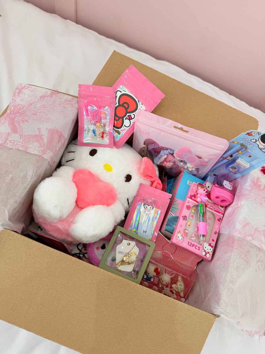Hello kitty gift box